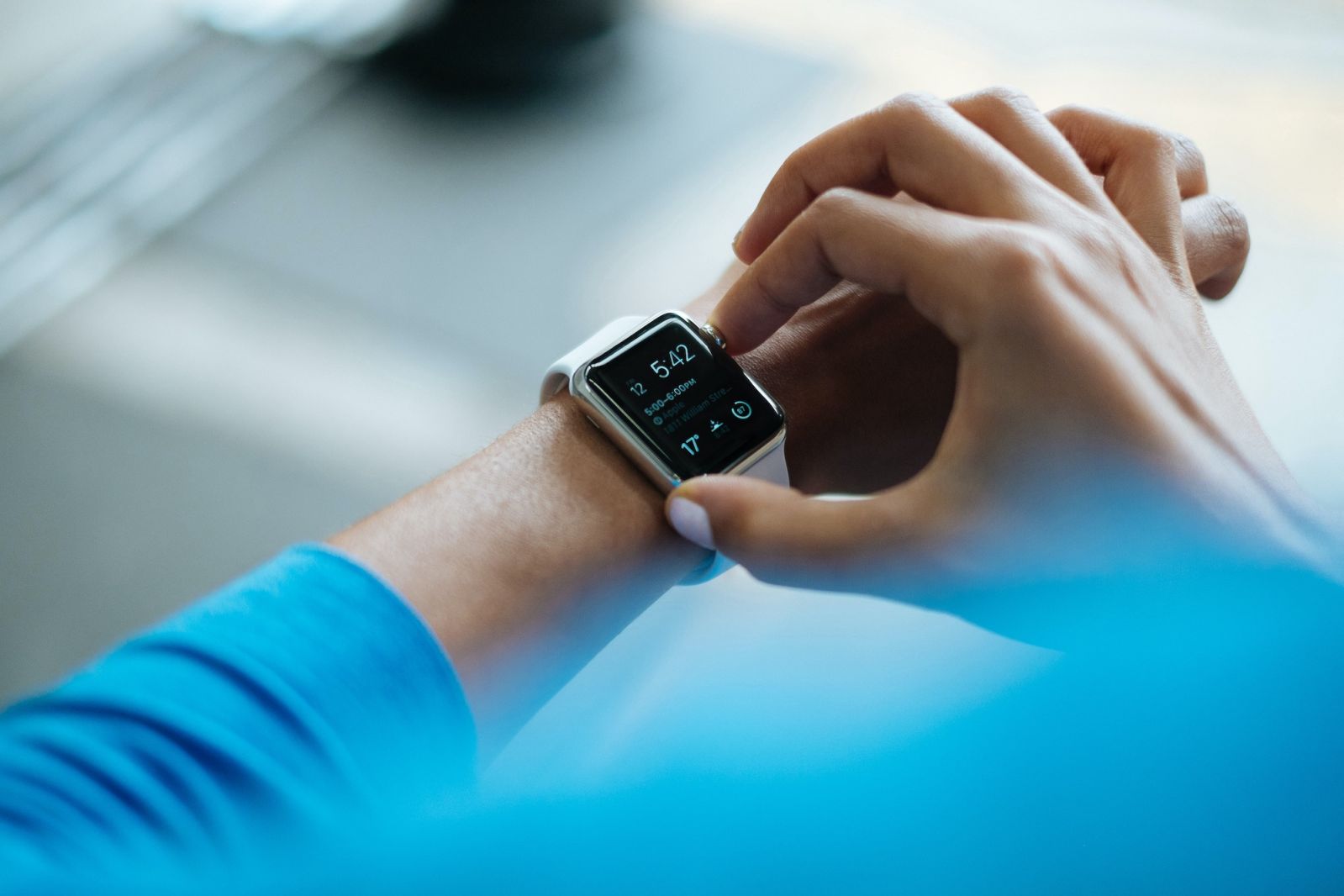 Aim to complete 8,000 steps a day (Photo: Luke Chesser/Unsplash)