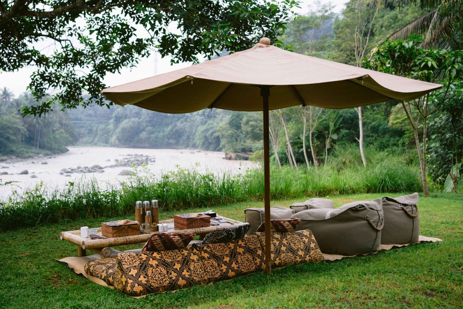 The Progo river picnic is but one of the many atcivities you can enjoy while at Amanjiwo