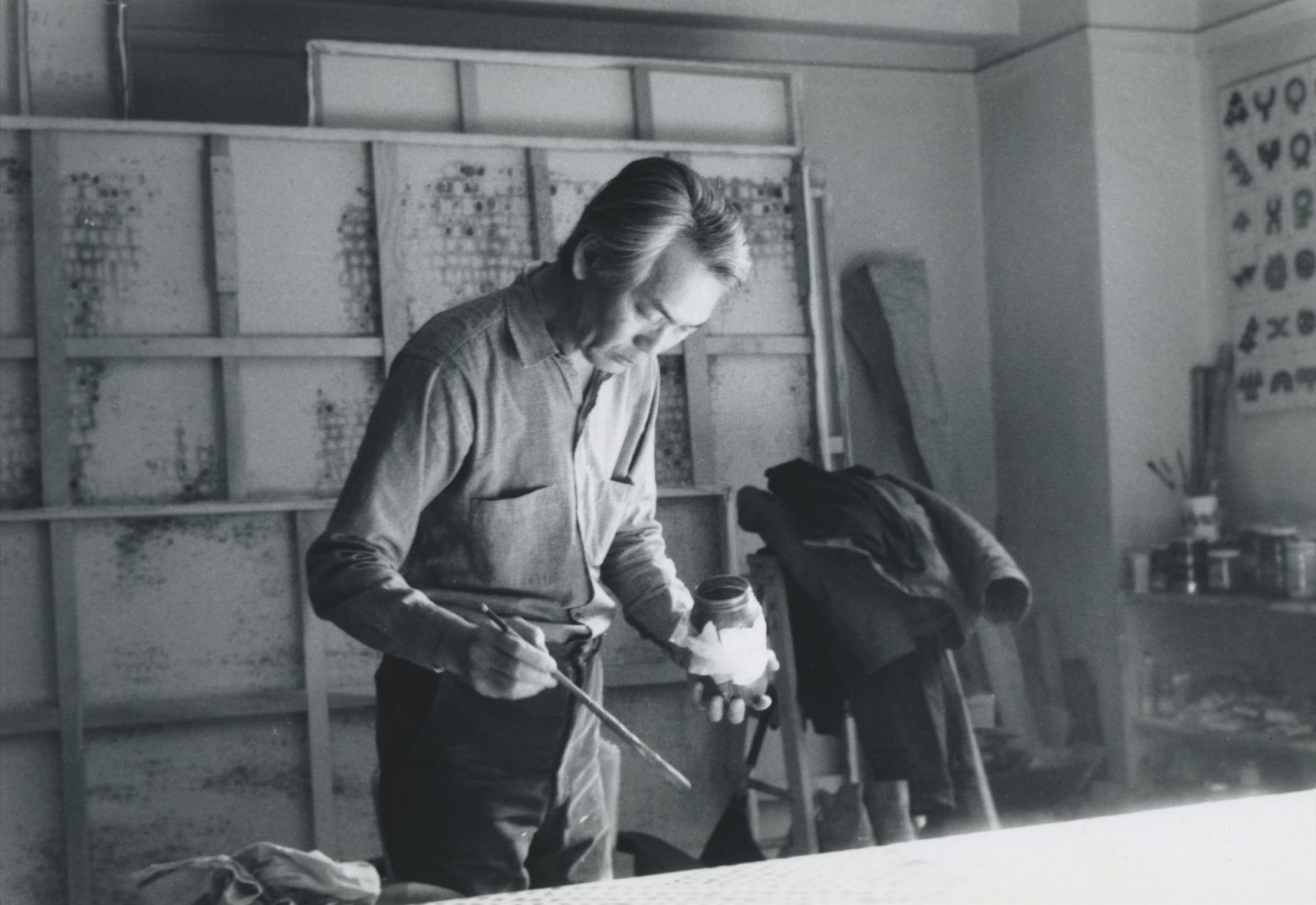 Example) Kim Whanki at his New York Studio, New York, 1972 ©Whanki Foundation·Whanki Museum