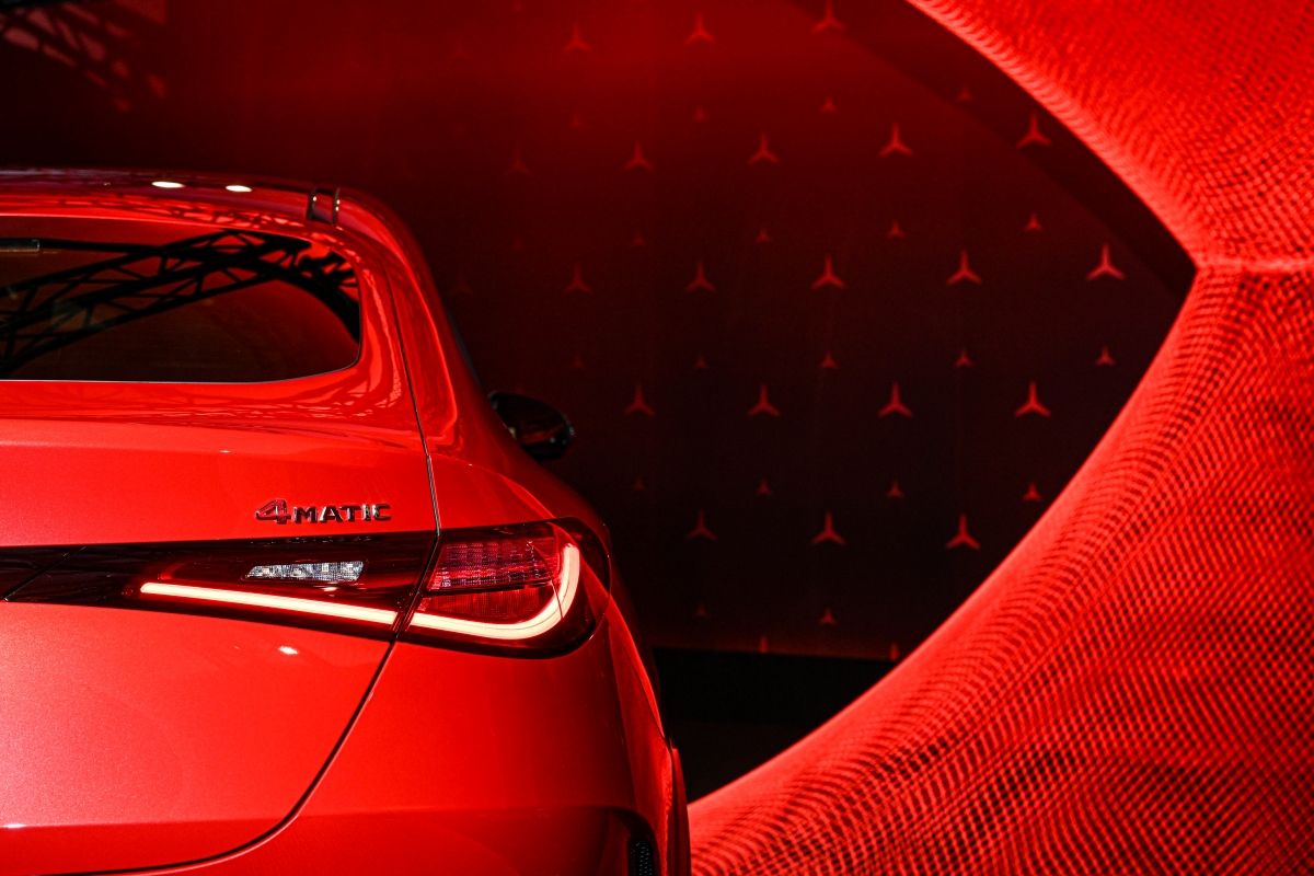 雙片分離式尾燈，結合燈光動畫，使耀眼鋒芒再昇華。（Photo: Mercedes-Benz）