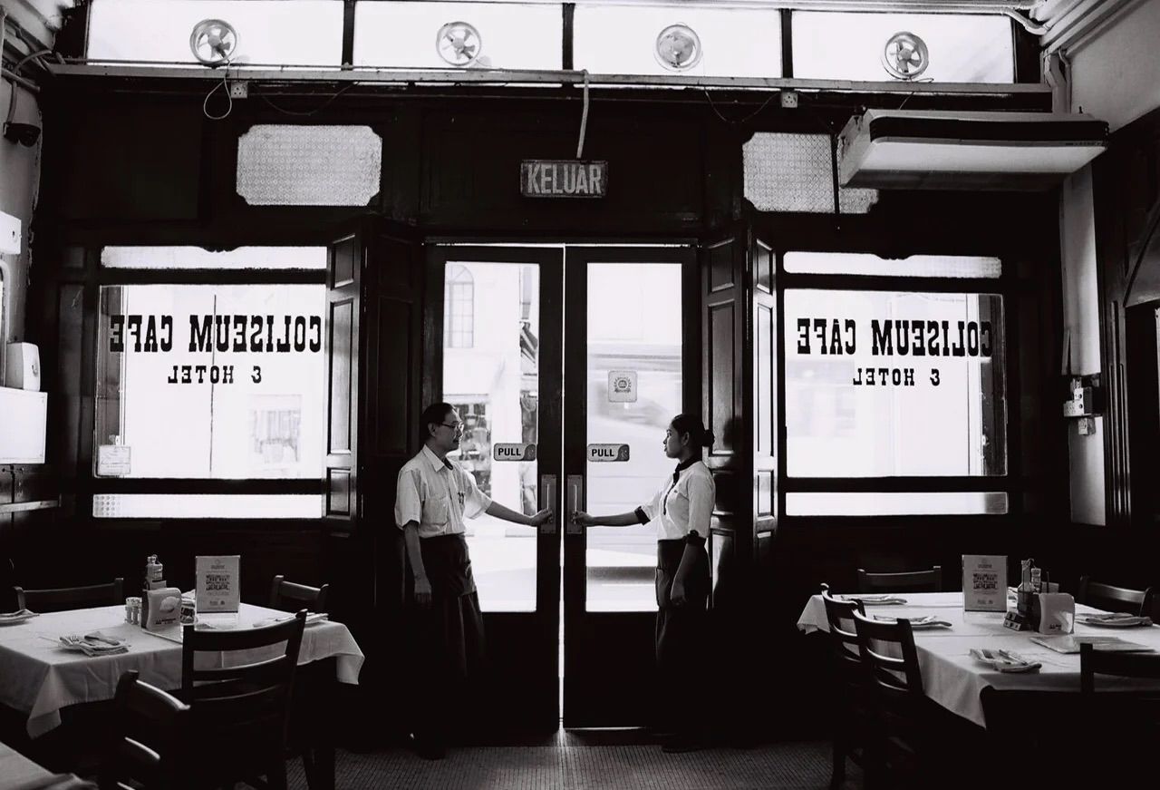 Coliseum Cafe's entrance (Photo: coliseum1921.com)
