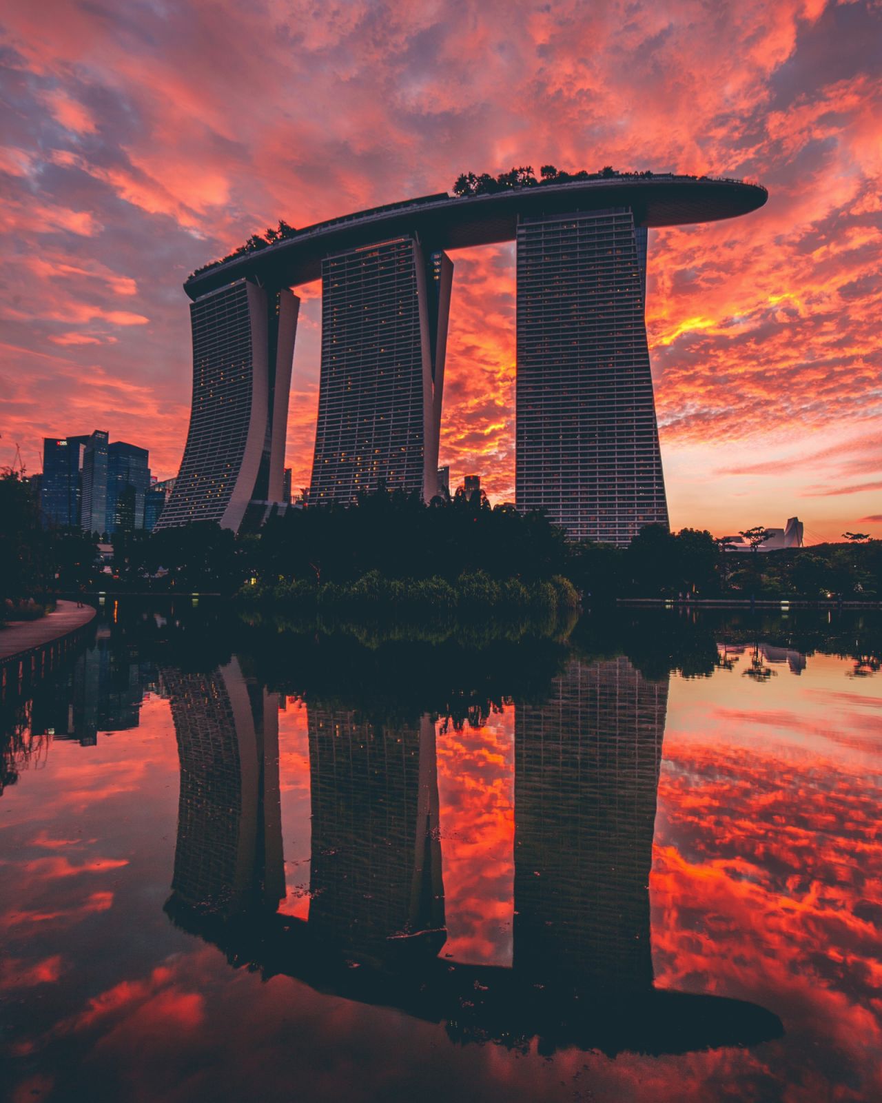 "A rare red and pink sunset at Marina Bay Sands." (Photo: Lee Yik Keat)