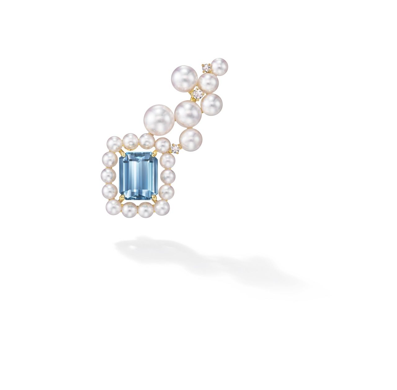 TASAKI Atelier Ore 夾式方形耳環。(Photo: TASAKI)