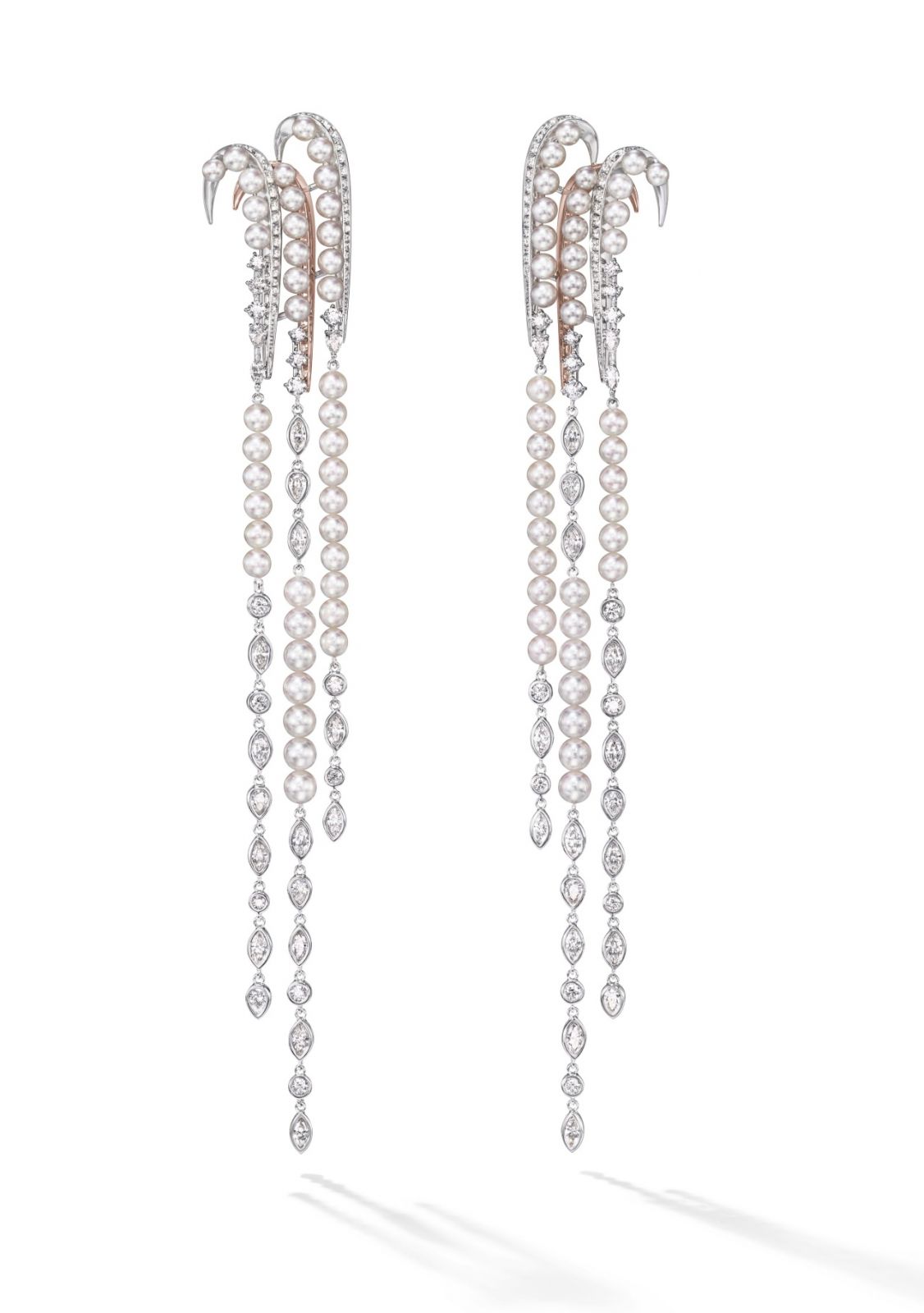 TASAKI Atelier Waterfall 耳環。(Photo: TASAKI)
