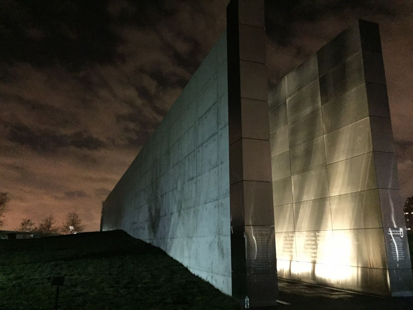 Empty Sky Memorial, Jersey City (Photo: WikiCommons/Timothy Shields)
