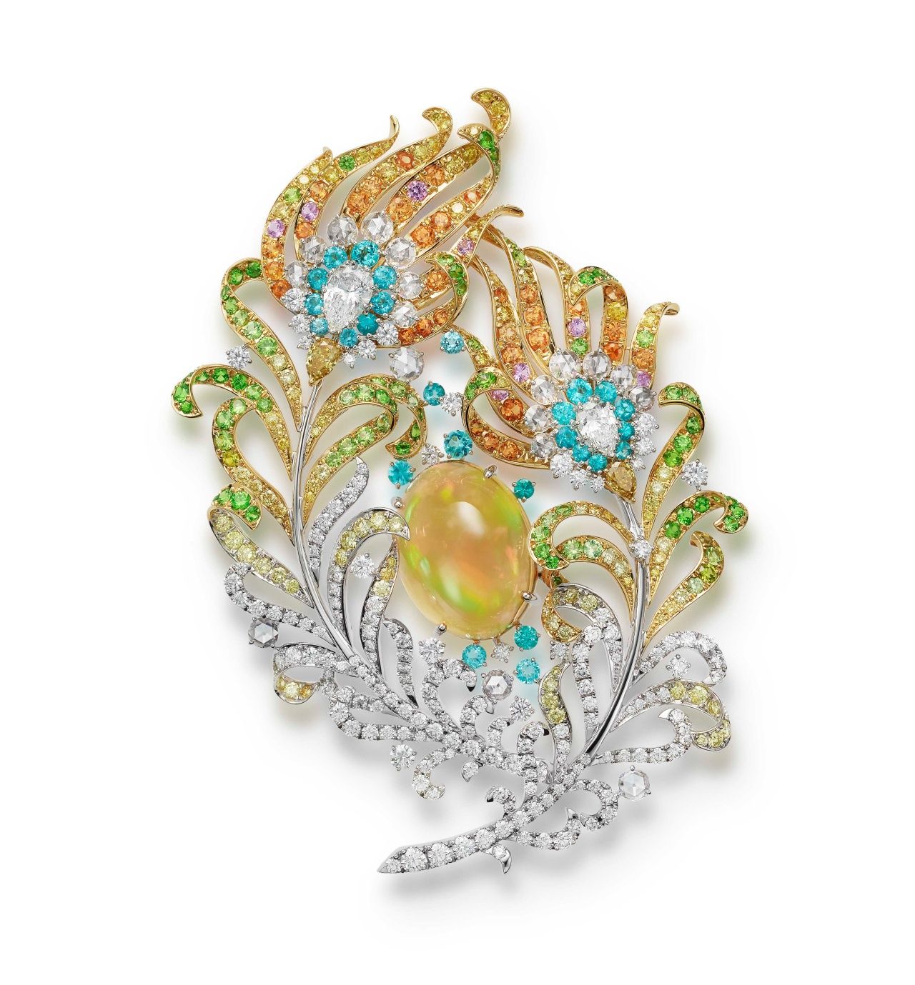 Mikimoto Feather Collection頂級珠寶系列 - 羽毛造型胸針。(Photo: MIKIMOTO)
