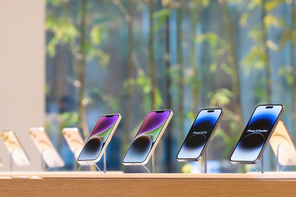 TOKYO, JAPAN - 2022/10/20: iPhone 14 lineup (14 Plus, 14 pro and 14 Pro Max) on display inside Apple store in Marunouchi, Tokyo. (Photo by Stanislav Kogiku/SOPA Images/LightRocket via Getty Images)