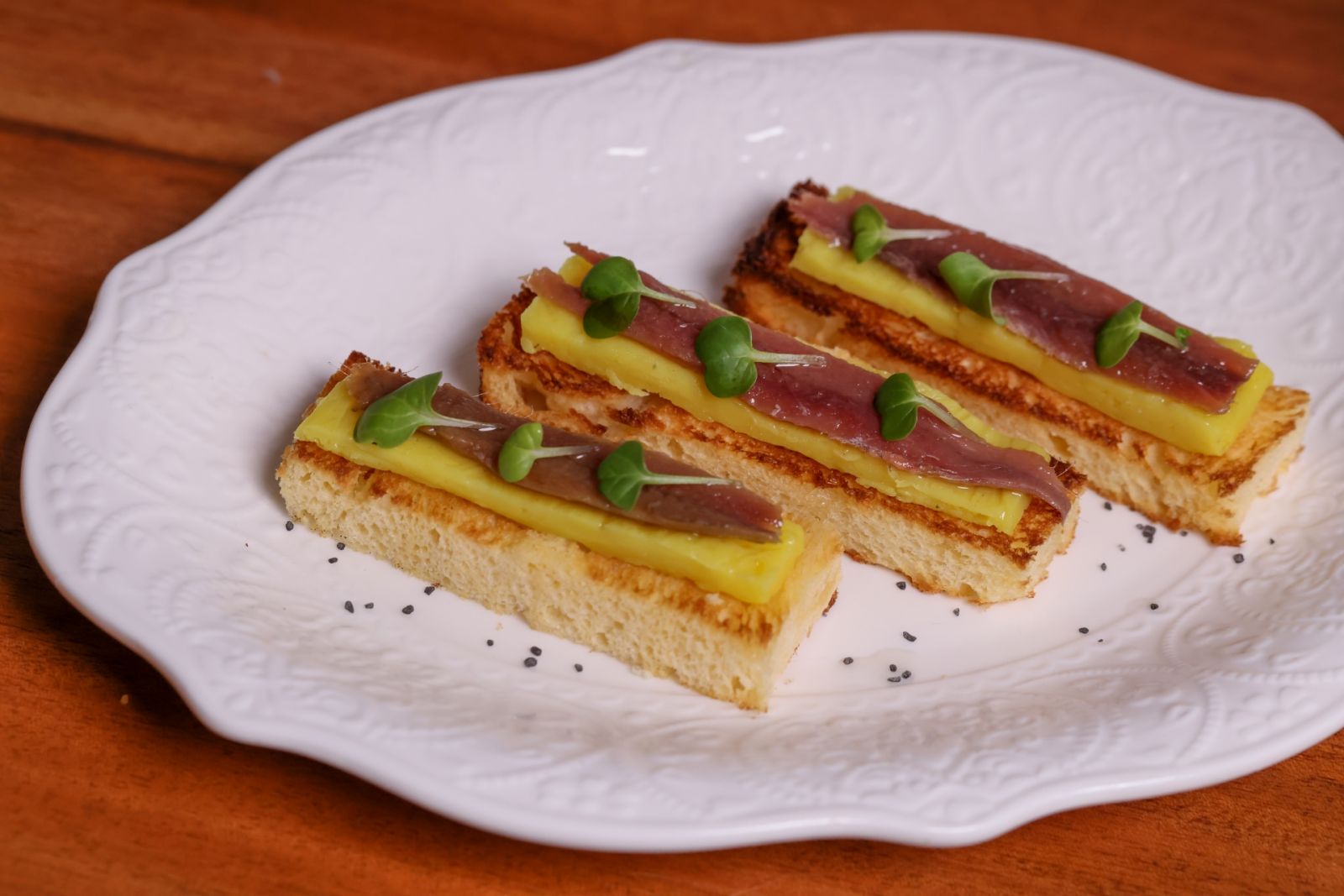 El Born - Anchoas Con Mantequilla
