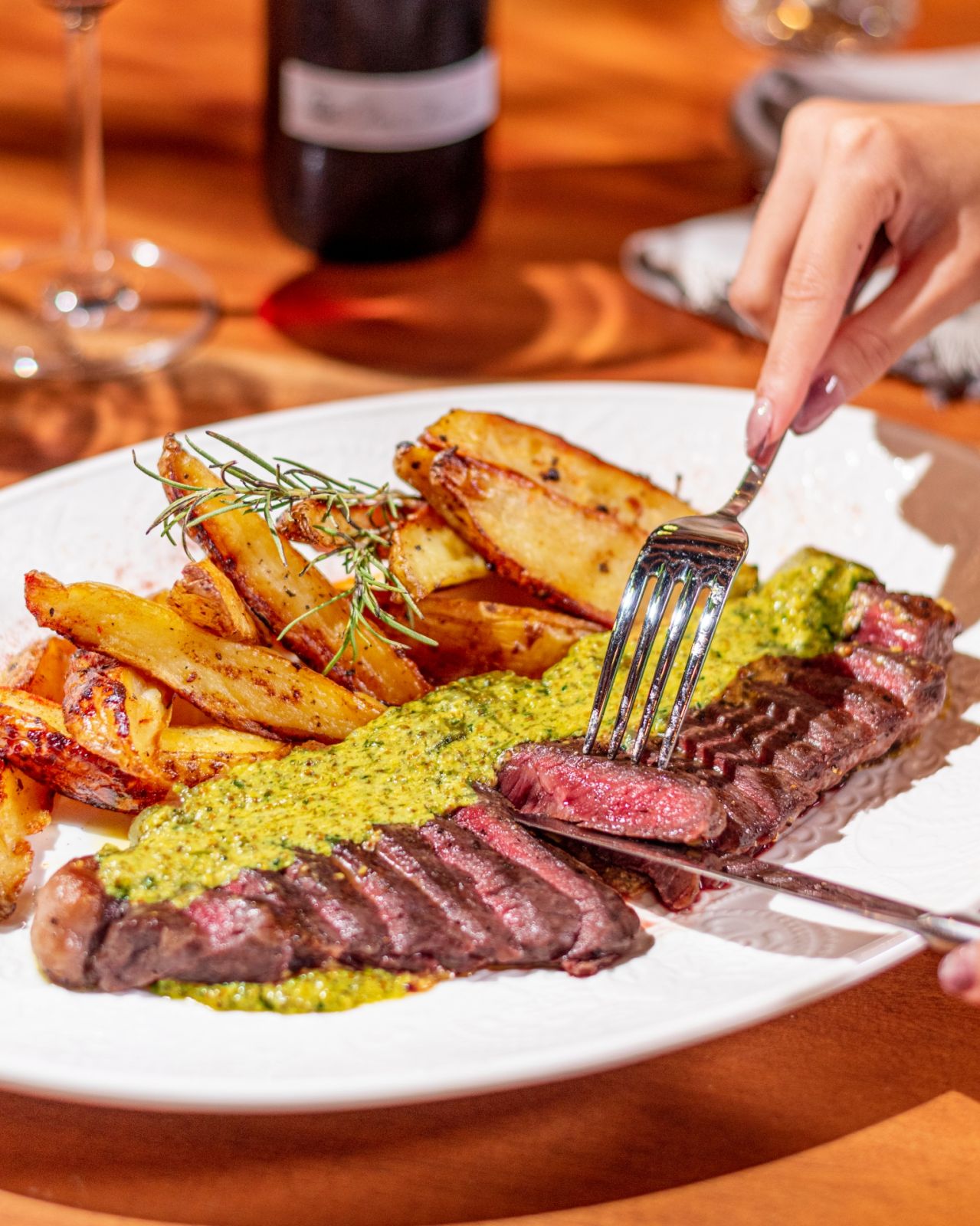 El Born - Carne De Res Al Cafe Paris