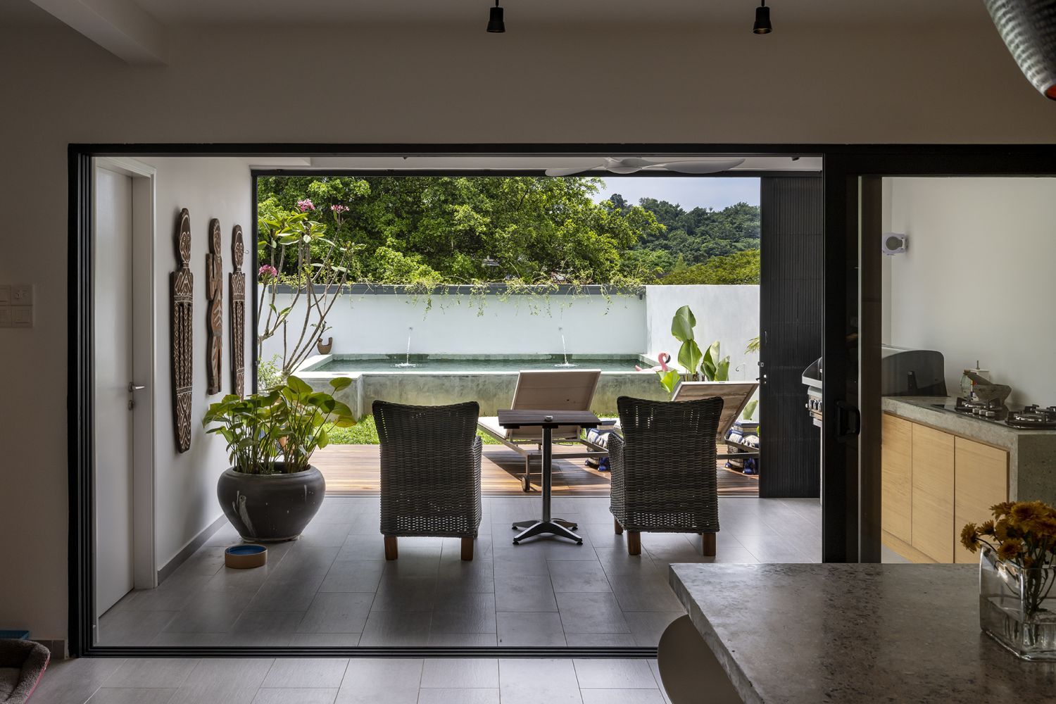 A "wonky" terrace house n Kuala Lumpur by Two's Company (Photo: Lin Ho)