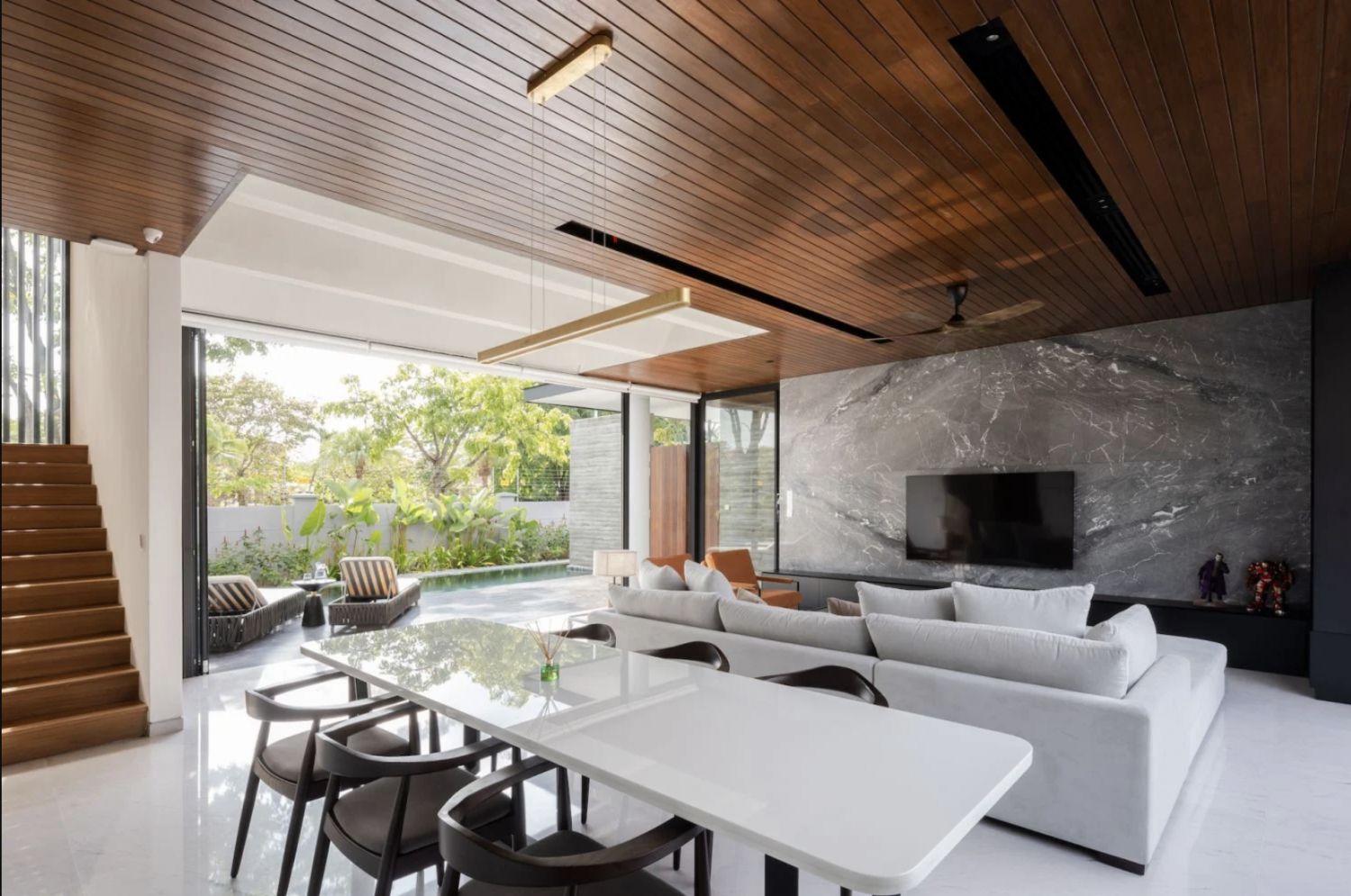 A compact urban resort home in USJ, Selangor by NDC Design (Photo: Lawrence Choo)