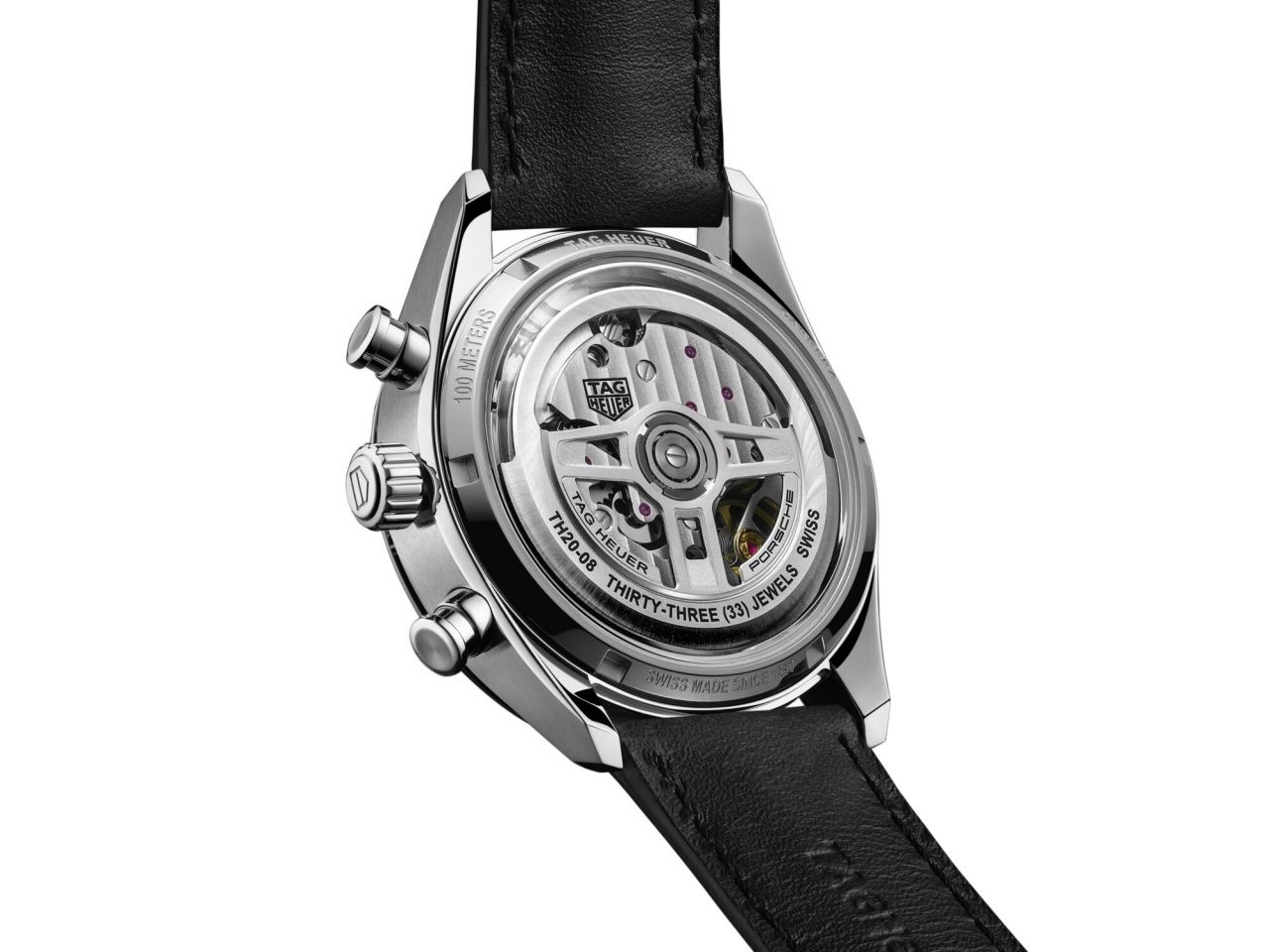 透過新設計的Glassbox水晶錶鏡背蓋,可以看到更多的機芯細節。(Photo: TAG Heuer)