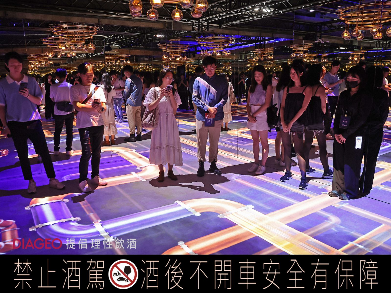 透過投影互動搭配品酩酒款,引領參觀者穿越時光,感受慕赫傳奇的點點滴滴(Photo:Mortlach)