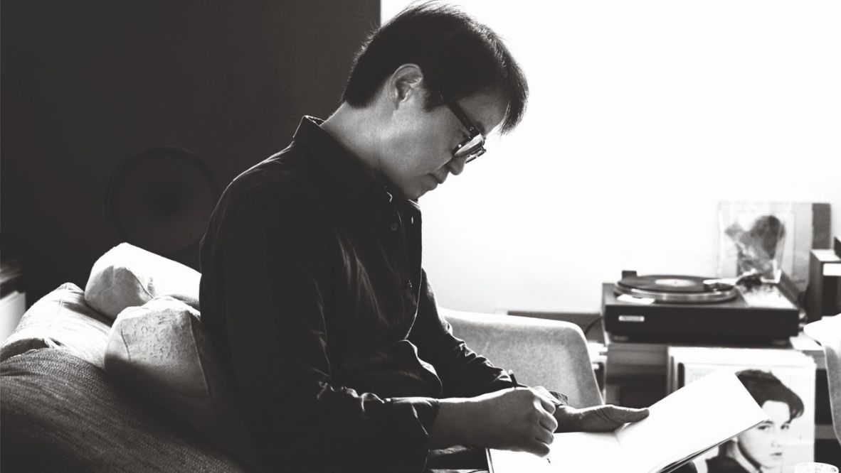 Byoung Soo at work in his studio (Photo: Jae Kyung Kim)
