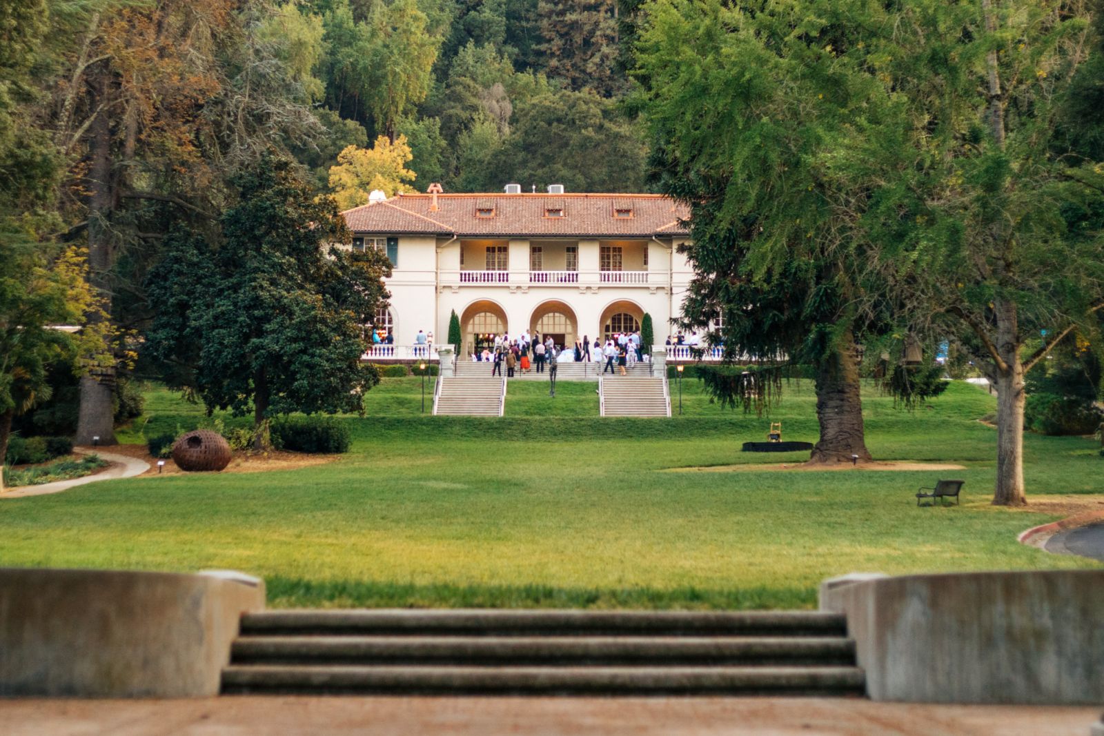 Showings are an important aspect of selling a luxury home (Photo: Unsplash/@Jason Leung)