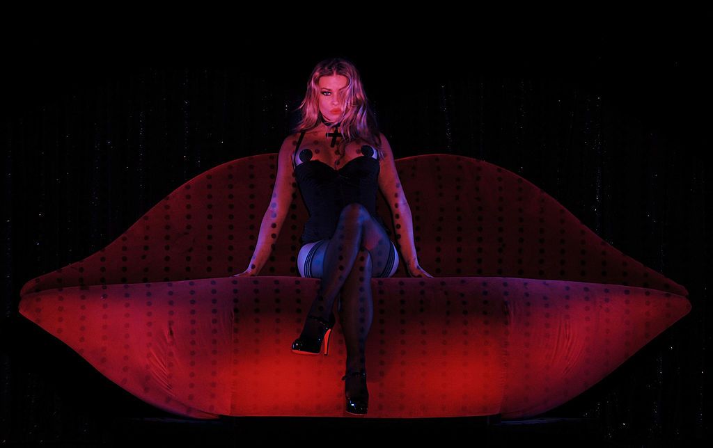 LAS VEGAS - OCTOBER 14: Carmen Electra performs in MGM Grand's Crazy Horse Paris at the MGM Grand Hotel and Casino Resort on October 14, 2009 in Las Vegas, Nevada. (Photo by Denise Truscello/WireImage)