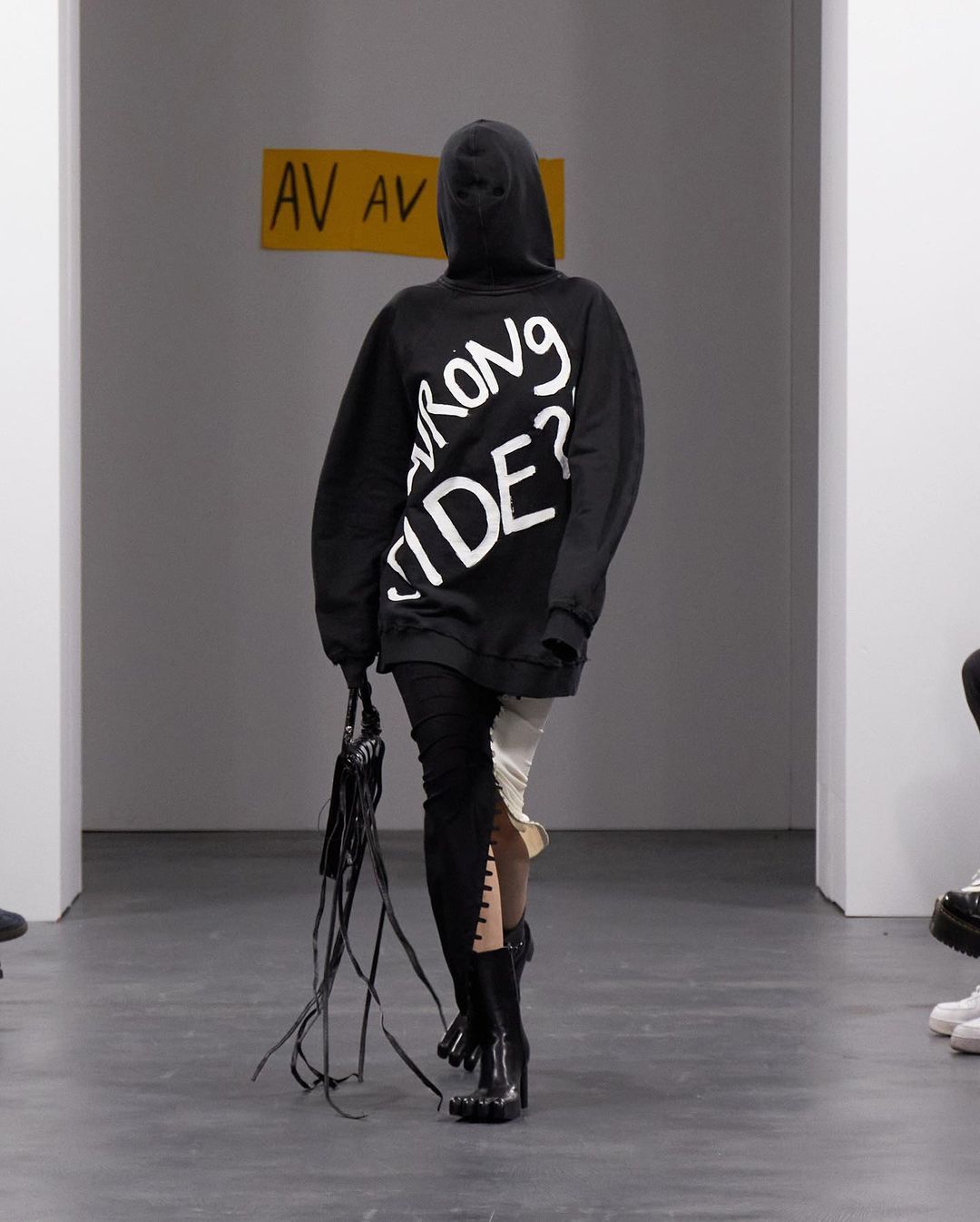 義大利品牌「avavav」SS24 米蘭時裝週(圖片:avavav)