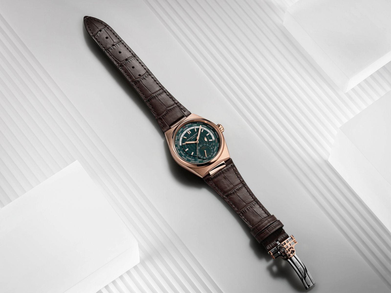 康斯登Highlife Worldtimer Manufacture自製機芯台灣特別版世界時區腕錶。（Photo: Frédérique Constant）
