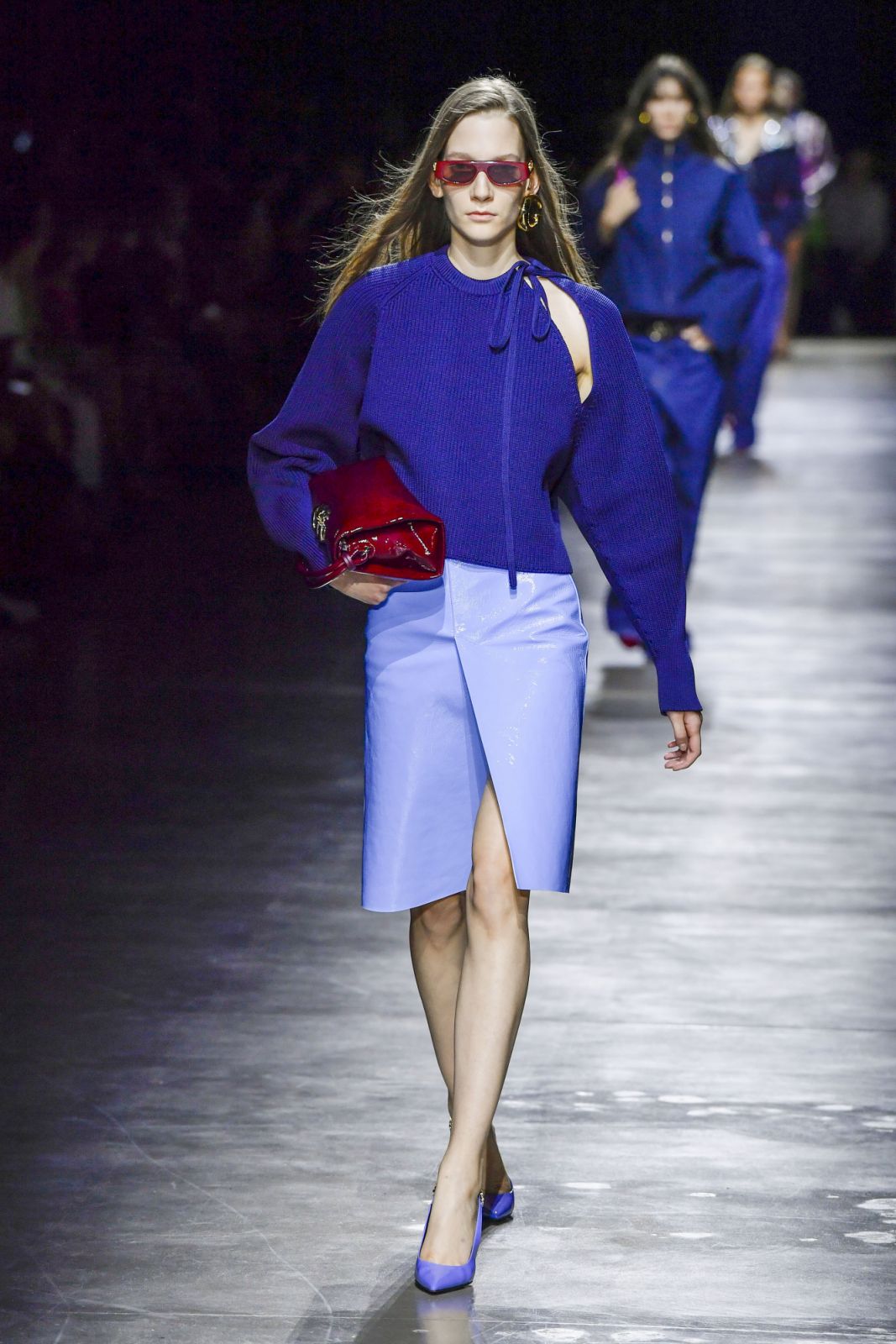 MILAN, ITALY - SEPTEMBER 22: A model walks the runway during the Gucci Ready to Wear Spring/Summer 2024 show as part of the Milan Fashion Week on September 22, 2023 in Milan, Italy. (Photo by Victor VIRGILE/Gamma-Rapho via Getty Images)