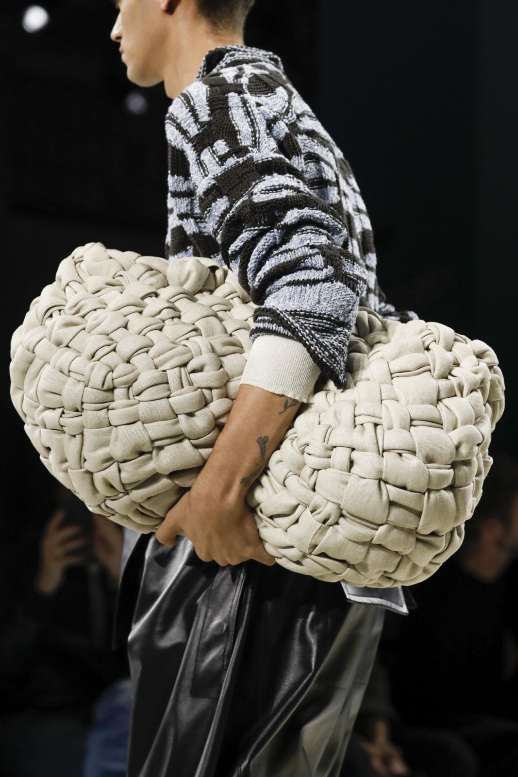 MILAN, ITALY - SEPTEMBER 23: A model walks the runway during the Bottega Veneta Ready to Wear Spring/Summer 2024 fashion show as part of the Milan Fashion Week on September 23, 2023 in Milan, Italy. (Photo by Victor VIRGILE/Gamma-Rapho via Getty Images)