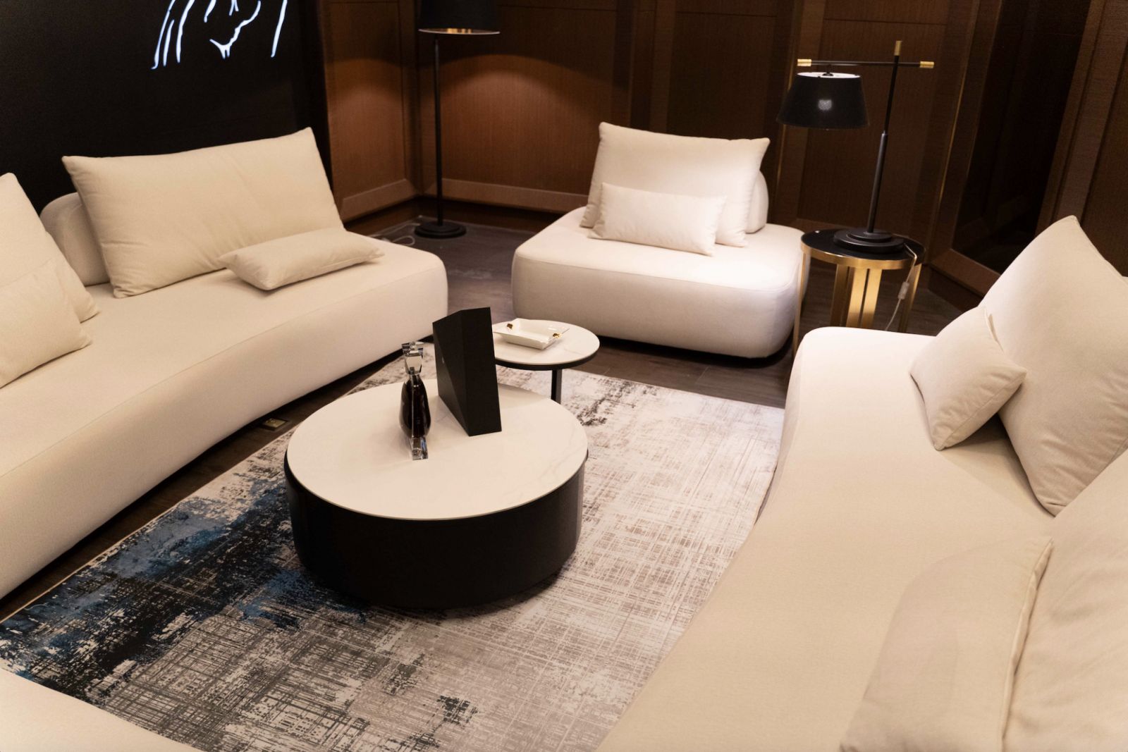 richard hennessy room