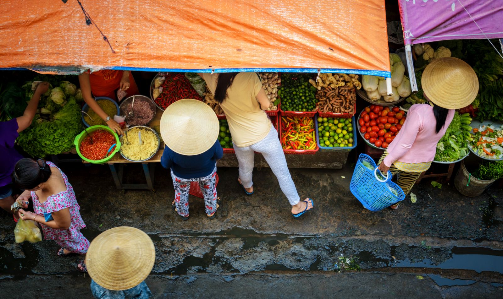 Vietnamsese Non La (Vietnamese conical hat) in market of Saigon, Vietnam