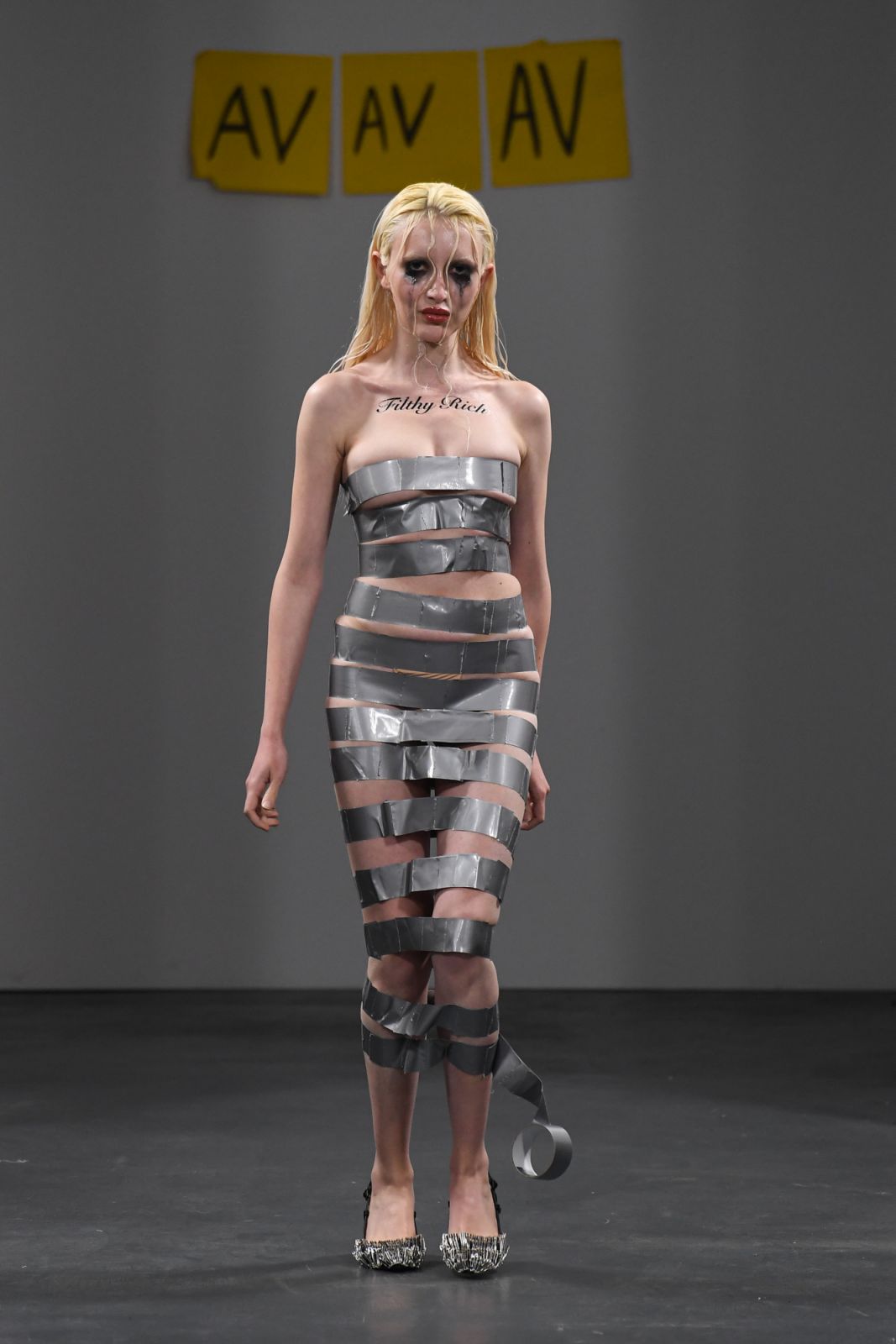 MILAN, ITALY - SEPTEMBER 24: A model walks the runway at the Avavav fashion show during the Milan Fashion Week Womenswear Spring/Summer 2024 on September 24, 2023 in Milan, Italy. (Photo by Alessandro Levati/Getty Images)
