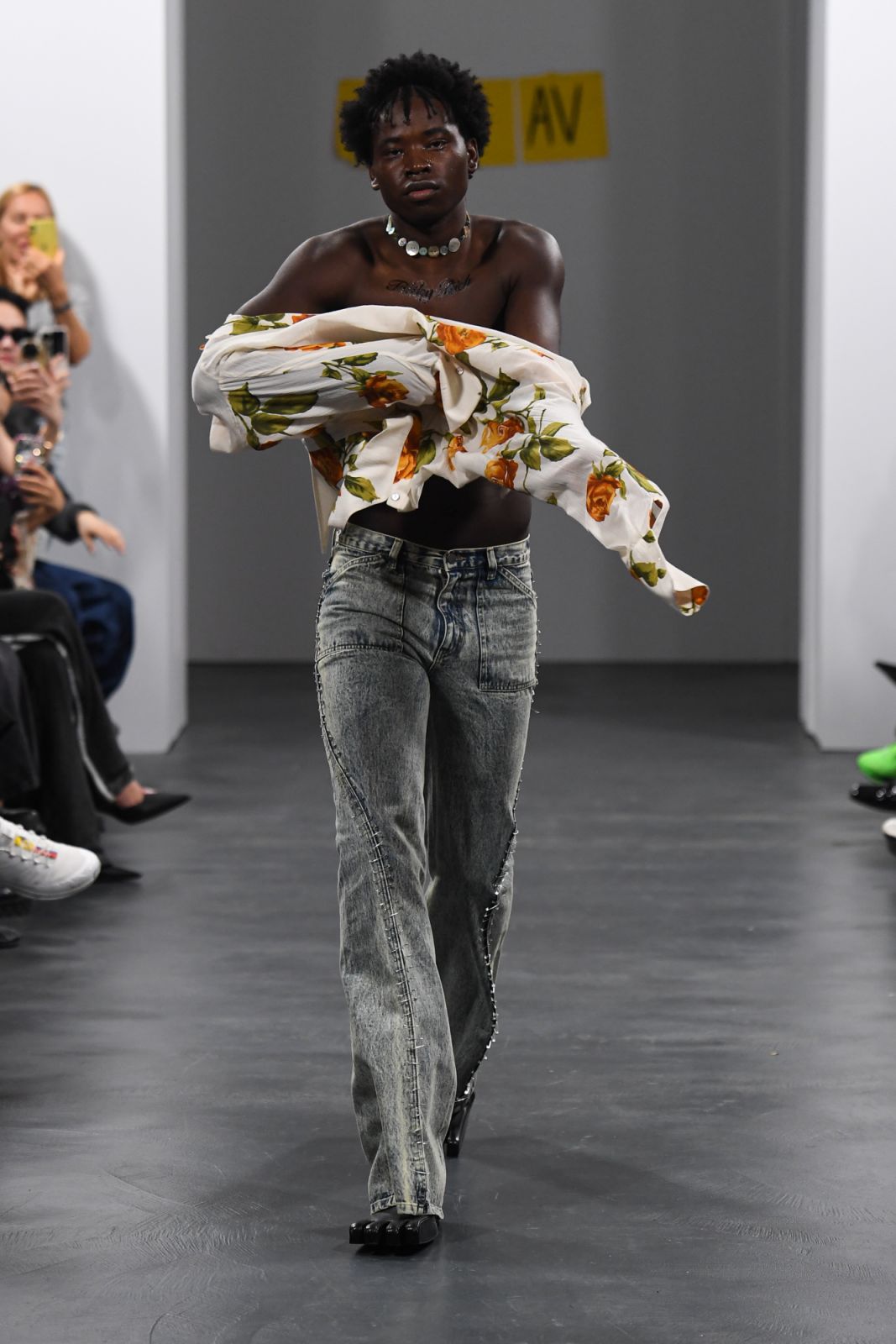 MILAN, ITALY - SEPTEMBER 24: A model walks the runway at the Avavav fashion show during the Milan Fashion Week Womenswear Spring/Summer 2024 on September 24, 2023 in Milan, Italy. (Photo by Alessandro Levati/Getty Images)