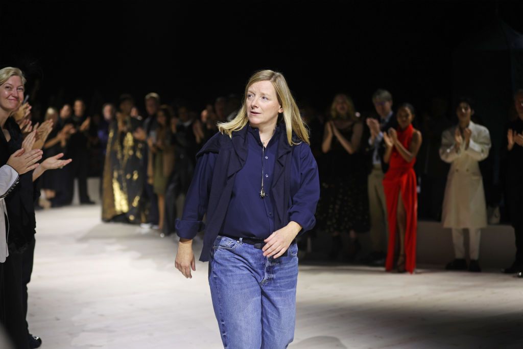 Sarah Burton完成Alexander McQueen SS24系列,功成身退。(Photo: Getty Images)
