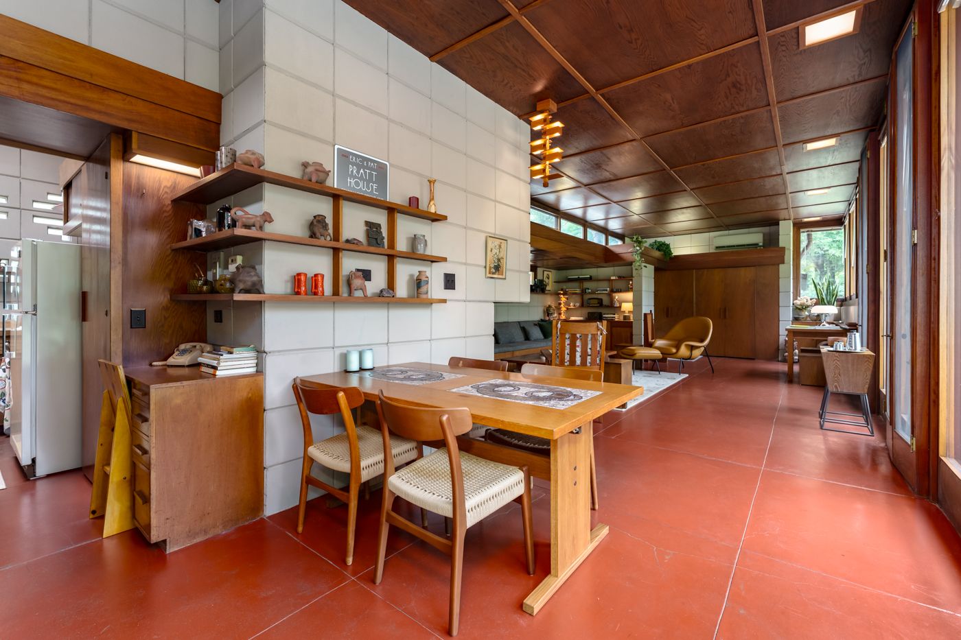 Pratt house dining table and kitchen