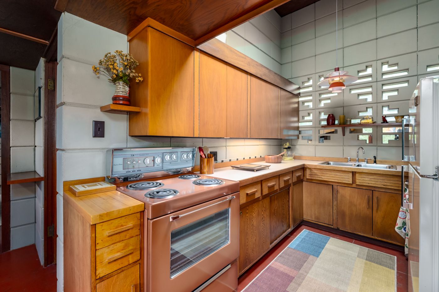 Pratt house internal kitchen