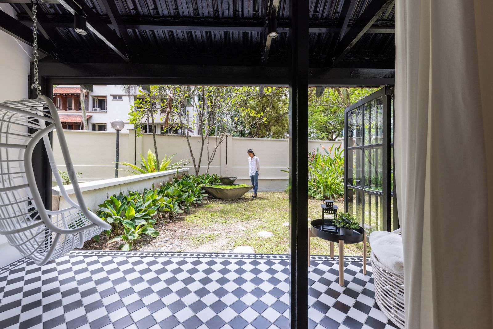 The patio is cosy and chic