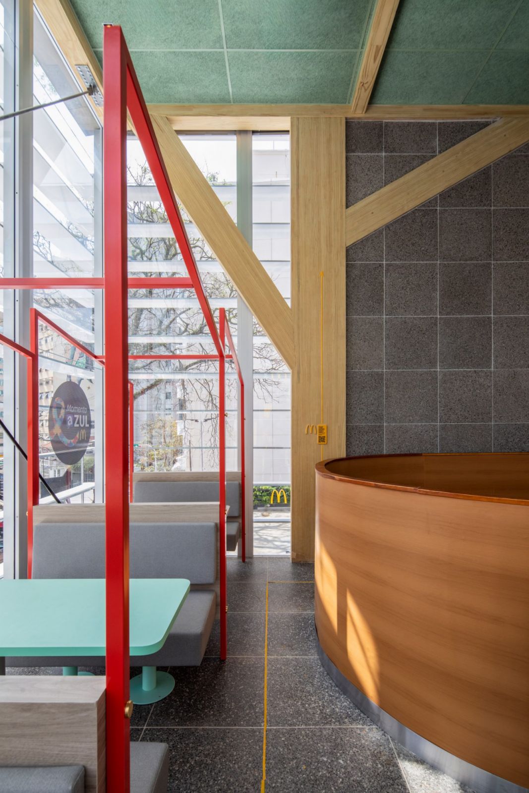 Superlimão Studio's McDonald's restaurant in São Paulo (Photo: Instagram/@superlimao)