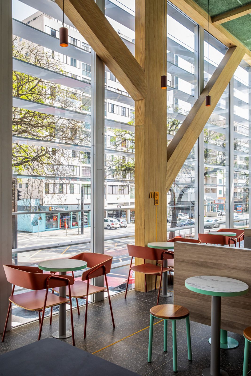Superlimão Studio's McDonald's restaurant in São Paulo (Photo: Instagram/@superlimao)