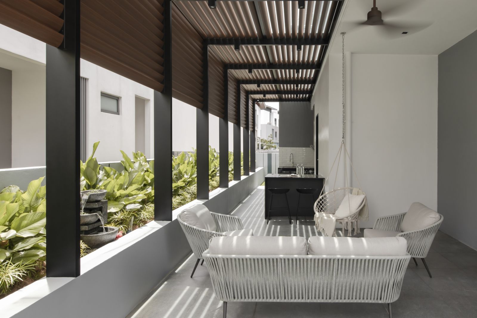 The external kitchen helps to provide more accessibility for small gatherings between neighbours and friends