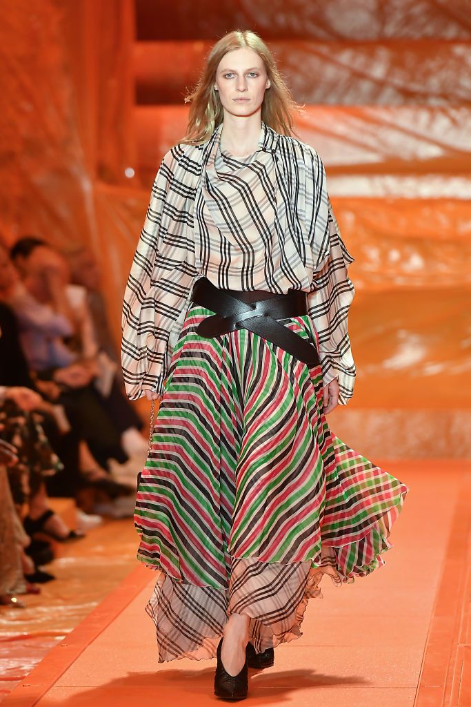 PARIS, FRANCE - OCTOBER 02: (EDITORIAL USE ONLY - For Non-Editorial use please seek approval from Fashion House) A model walks the runway during the Louis Vuitton Womenswear Spring/Summer 2024 show as part of Paris Fashion Week on October 02, 2023 in Paris, France. (Photo by Dominique Charriau/WireImage)