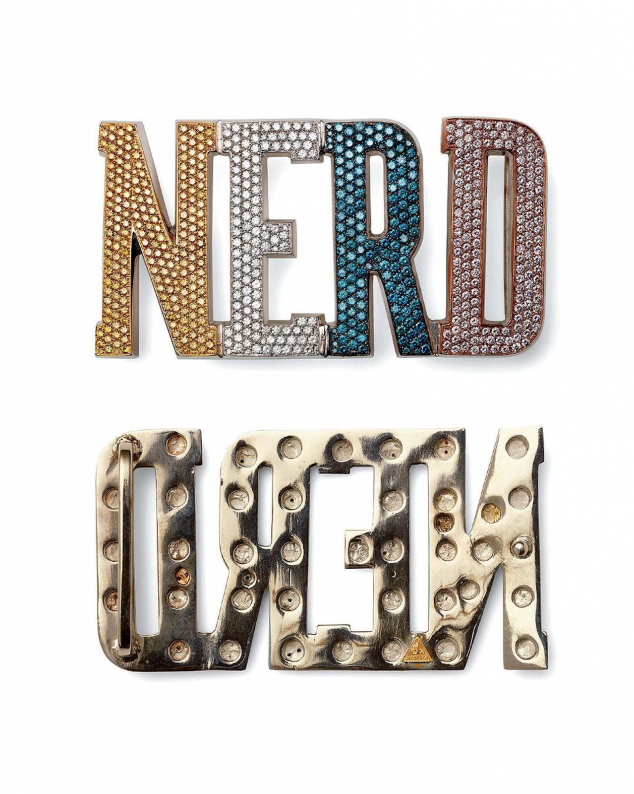 Jacob & Co.訂製N.E.R.D. 腰帶扣（Photo: Rizzoli）