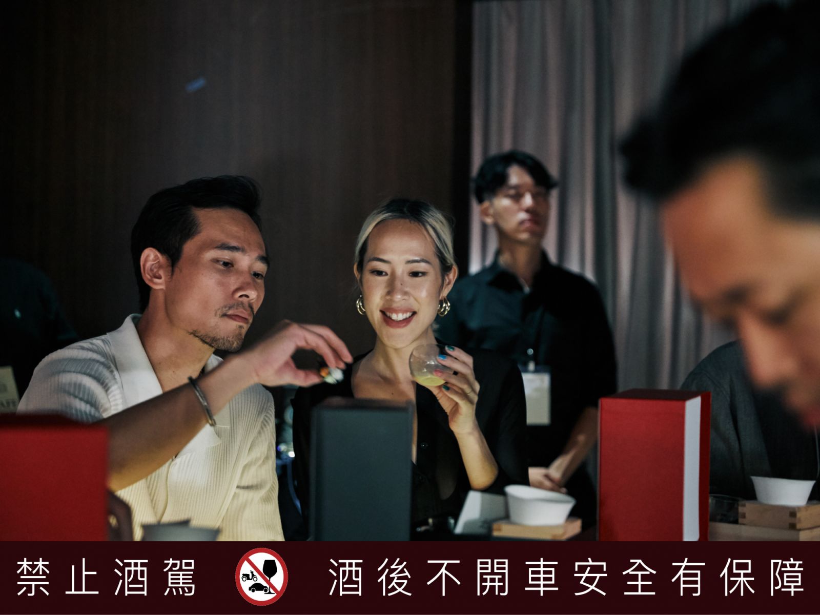 讓賓客猶如親臨龍宮,從調酒至小食,餐點新鮮味爆發,搭佐調酒,讓人在享用同時,驚喜地盡情享受來自北海道的美味(Photo:Tatler)