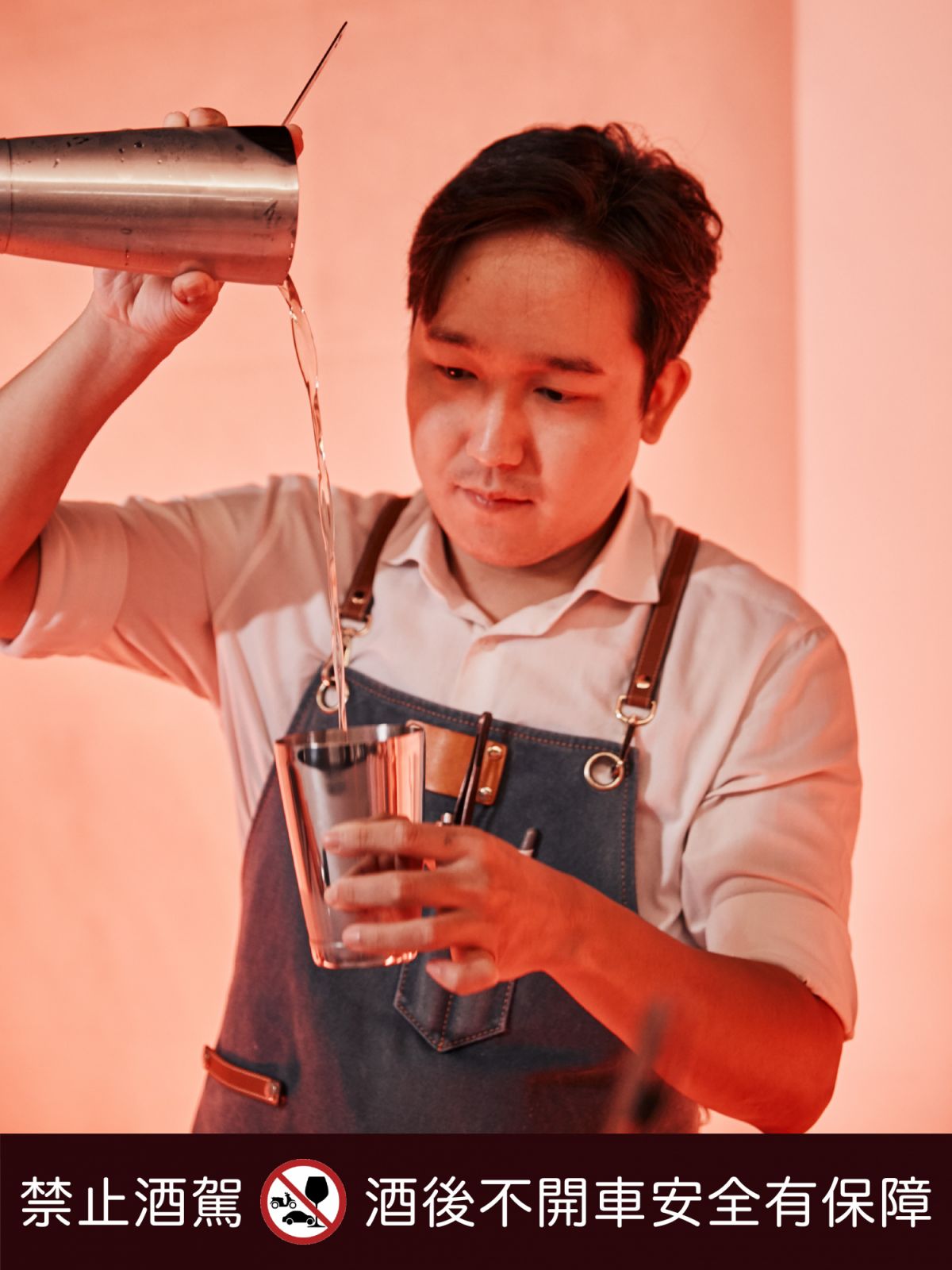 Bar Impromptu的調酒師Daniel以泥煤威士忌來代表馬克白最後一場戰役,酒體富有層次(Photo:Tatler)
