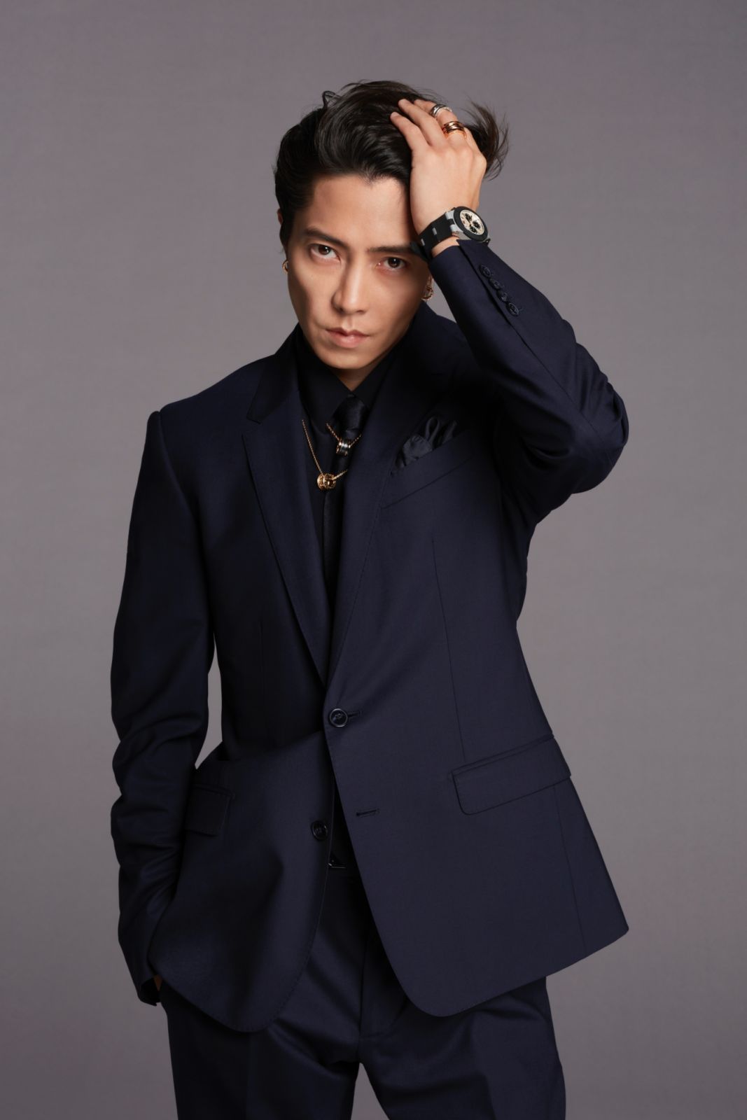 寶格麗珠寶與腕錶品牌大使山下智久佩戴B.Zero1系列珠寶。(Photo: Bulgari)