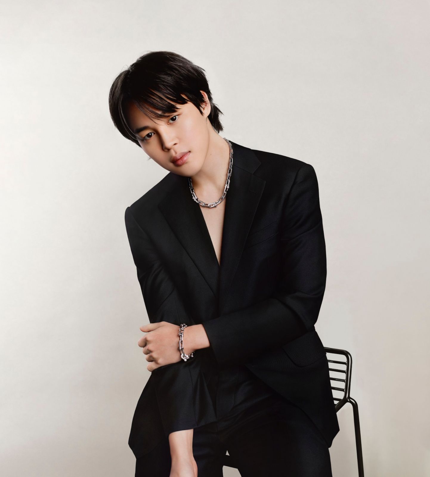Tiffany & Co.品牌代言人BTS成員Jimin朴智旻演繹Tiffany HardWear系列。(Photo: Tiffany & Co.)