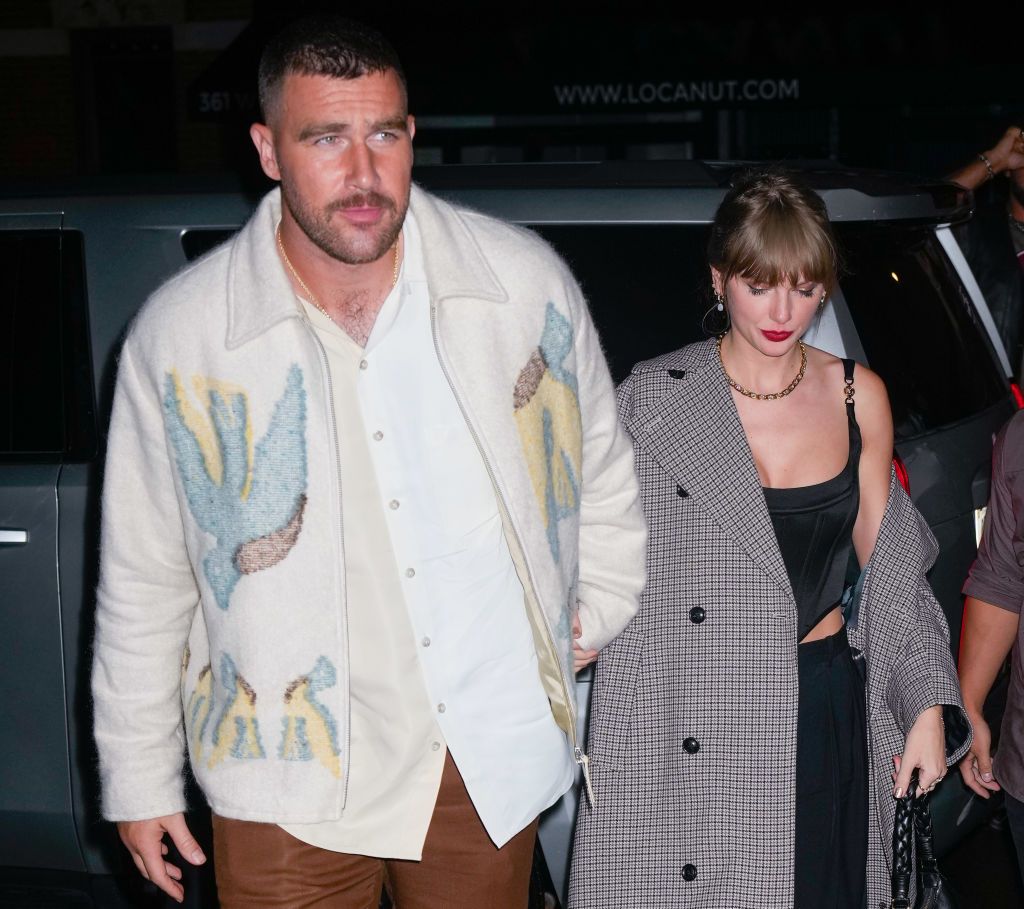 Taylor Swift與Travis Kelce公開認愛。 (Photo by Gotham/GC Images)