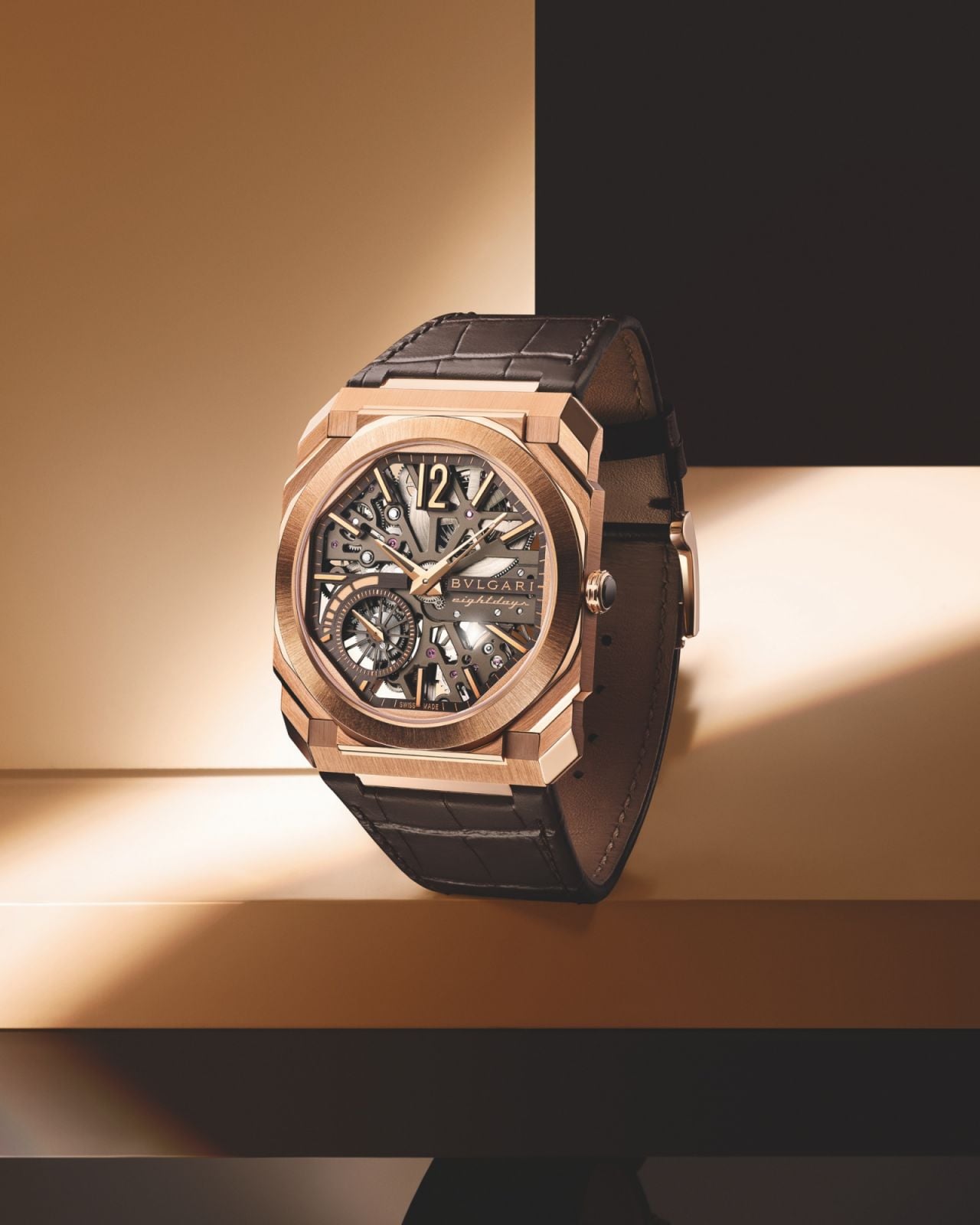 Octo Finissimo Skeleton 8 Days玫瑰金鏤空八日腕錶。（Photo: Bulgari）