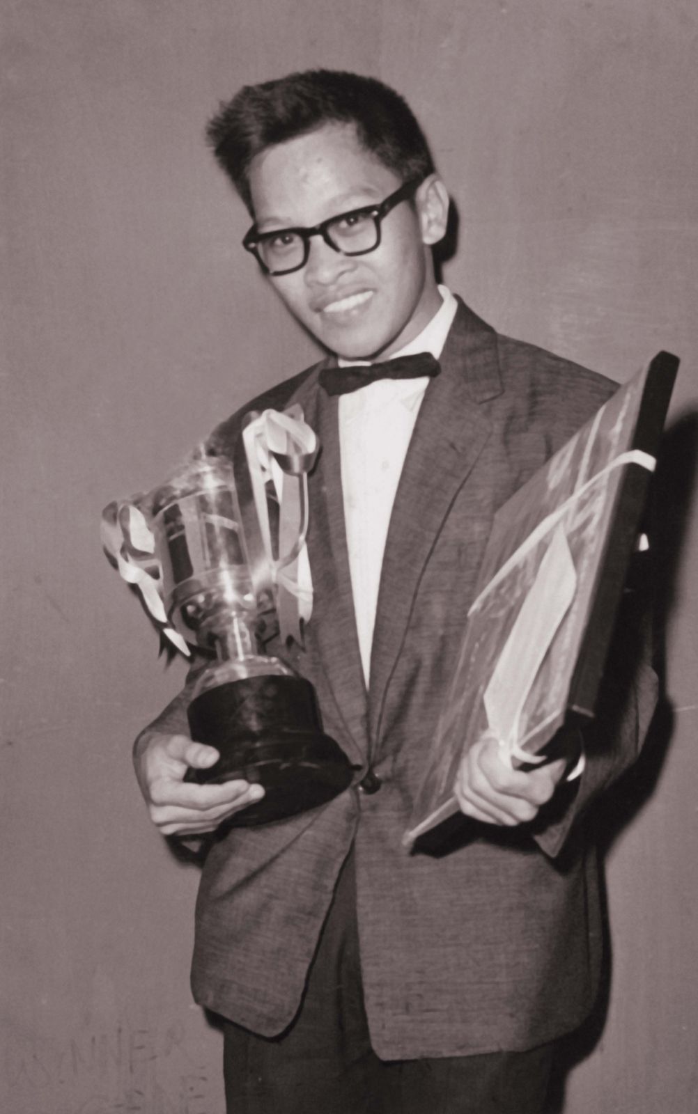 A young Soliano winning his first drum battle in 1959