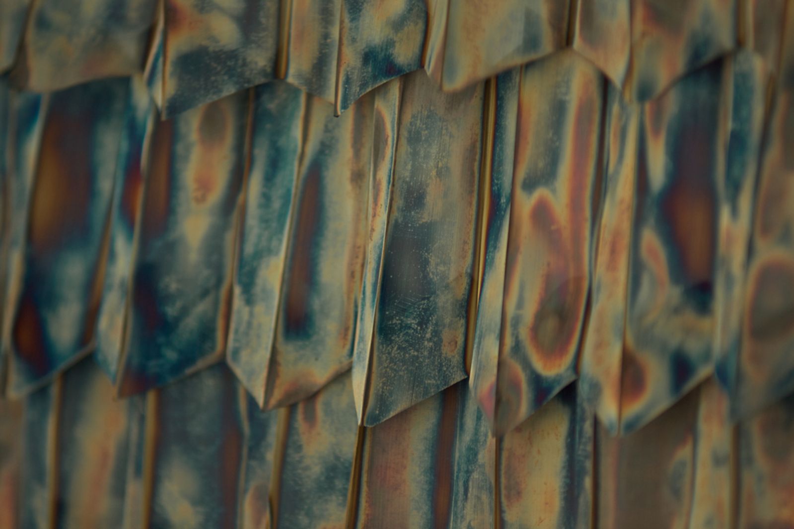 Metal is used to create textures akin to the scales of fish and dragons (Photo: Shoson Thatawakorn / ausarasurface.com)