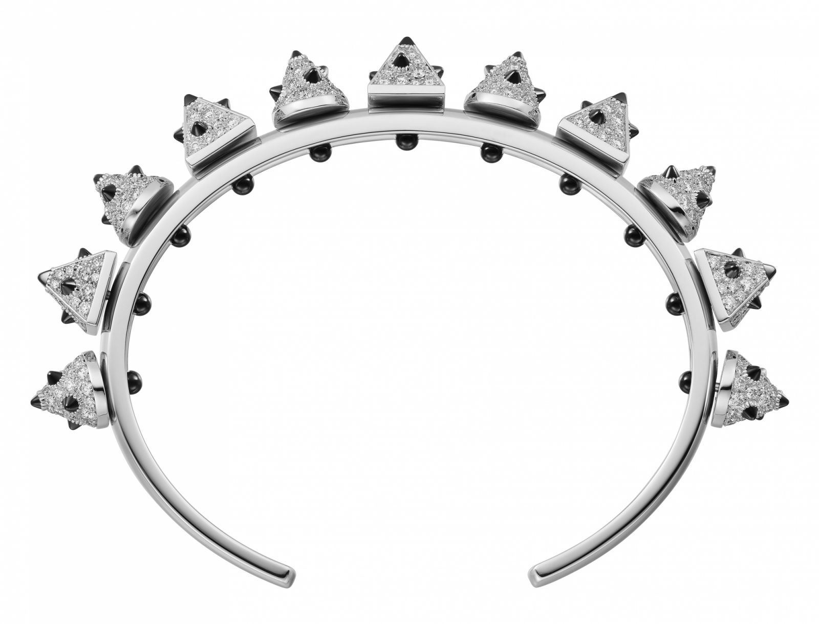 陳庭妮佩戴Clash [Un]limited系列。（Photo: Cartier）