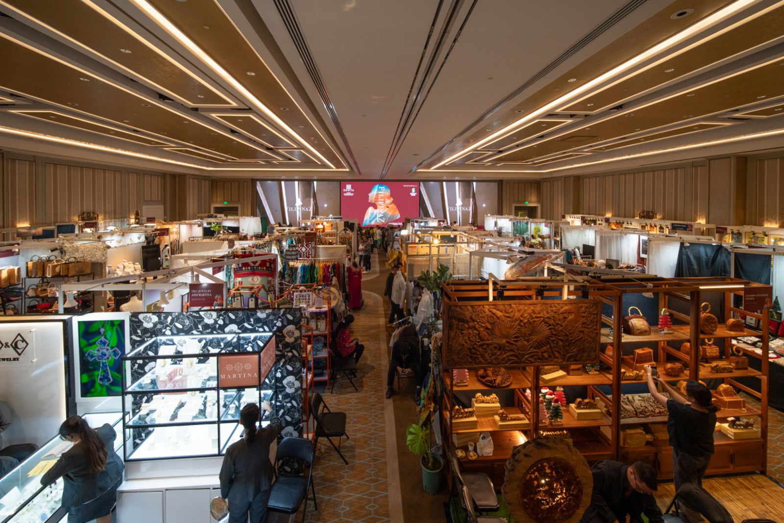 FilipinaZ is where art meets fashion, fine jewellery, food and home decor