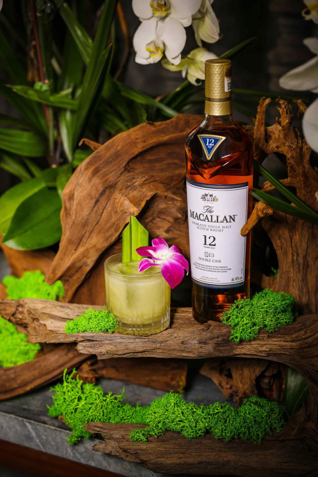 Green Envy cocktail at Cé La Vi, made with The Macallan 12 Year Old (Photo: Cé La Vi) Cocktail Rooftop Bar Singapore