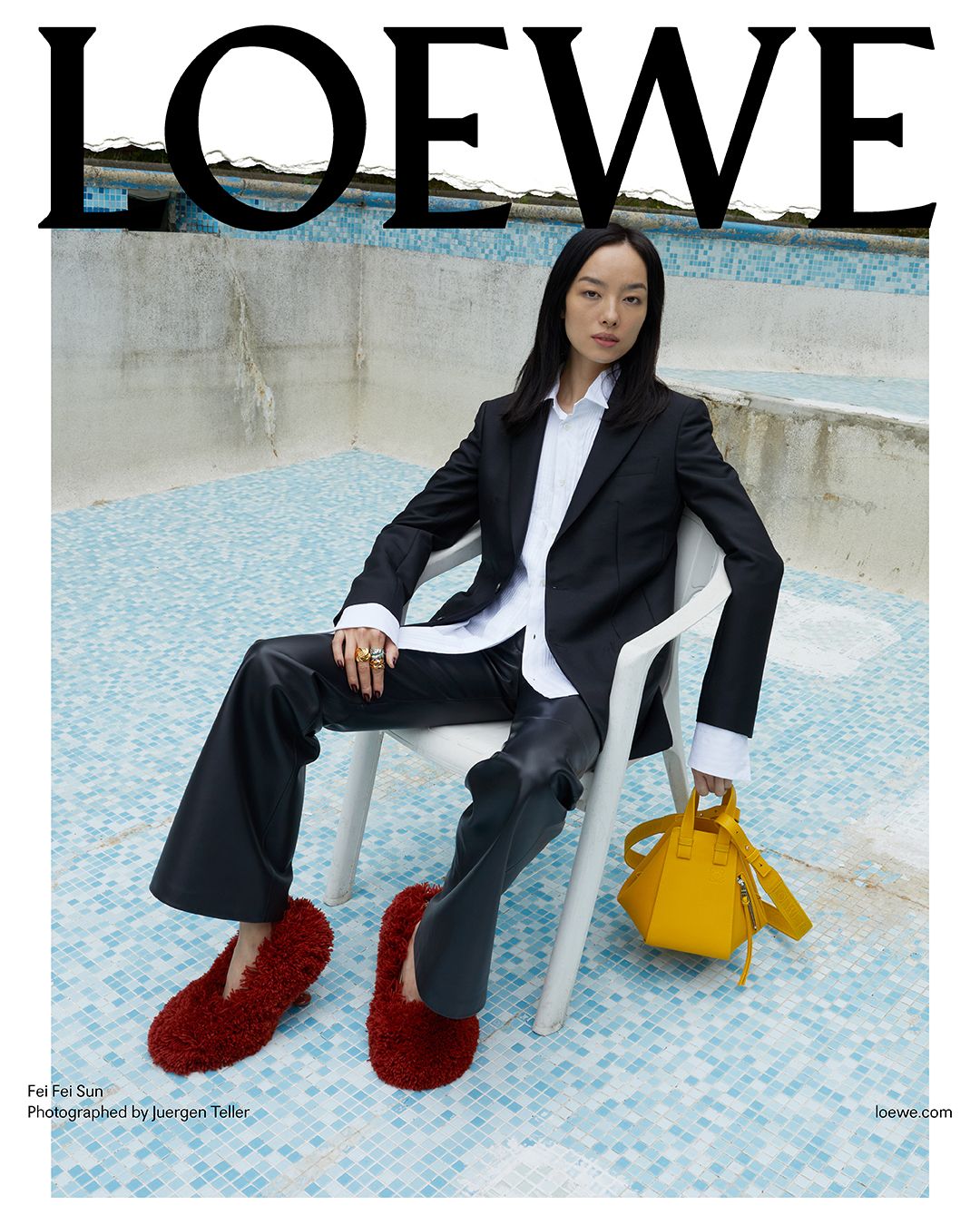 名模孫菲菲出鏡全新2024早春系列廣告(圖片:LOEWE)