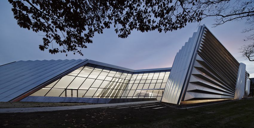 The glass panels seem to tilt with the building (Photo: Instagram / @zahahadidarchitects)